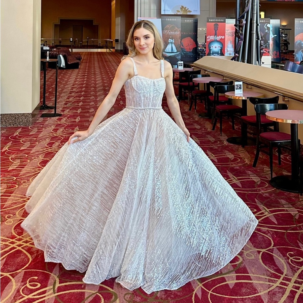 Mademoiselle Bridal Gown in White
Bronx and Banco Size XS